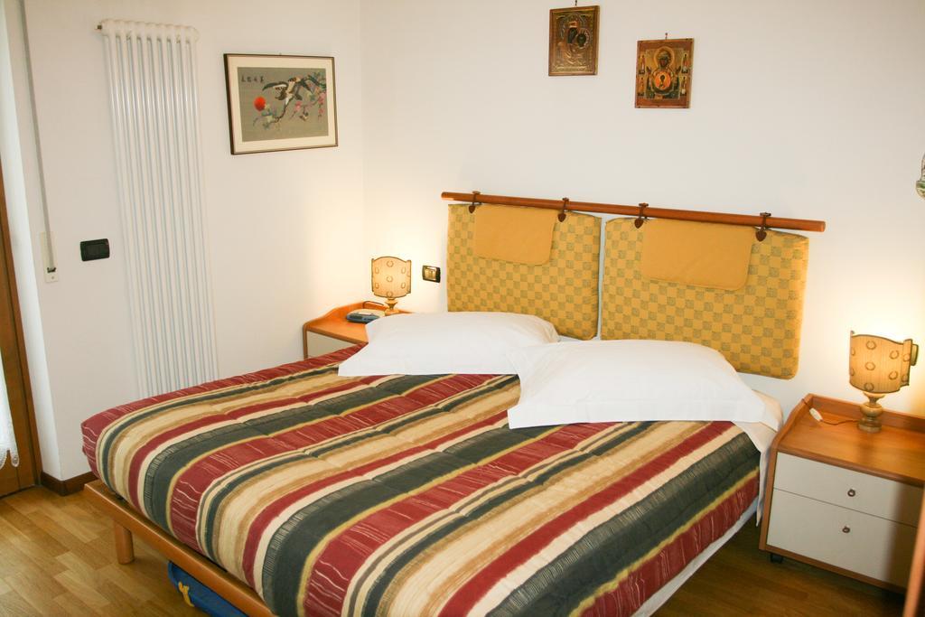 Appartamento Lombardi Riva del Garda Quarto foto
